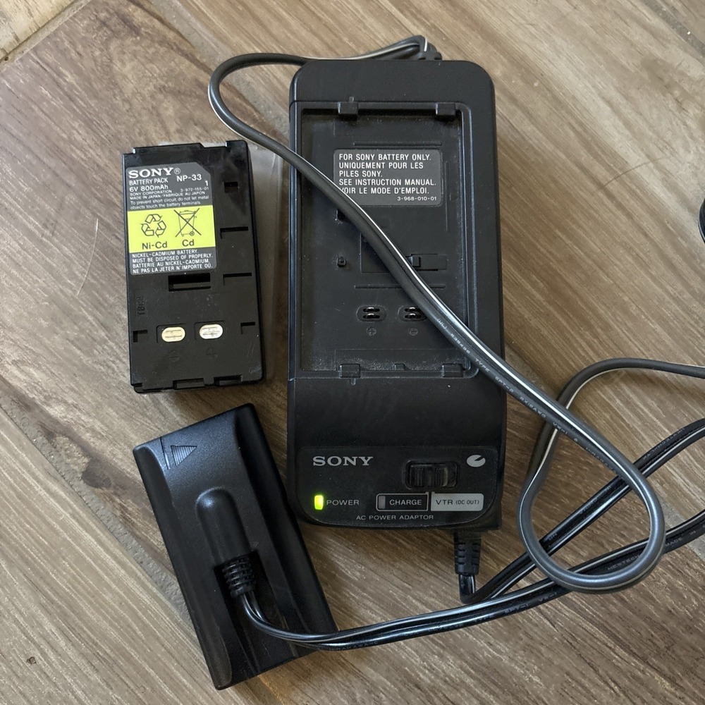 Sony‎ AC Power Adapter / Battery Charger / PSU Power Supply (AC-V16A) & Battery